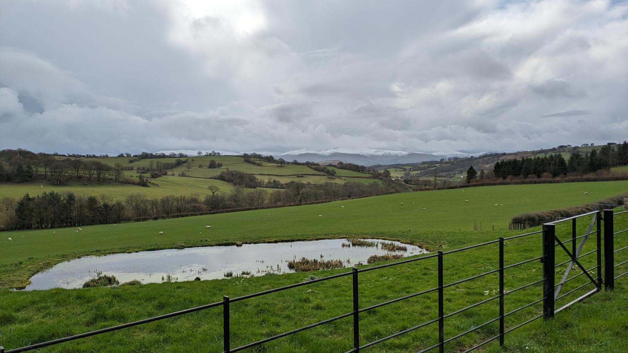 Vale Farm Cottages Brecon Ngoại thất bức ảnh